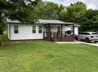 409 Greenwood Cir, Madisonville, TN 37354