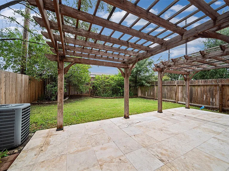 14443 Basalt Ln — Photo 36