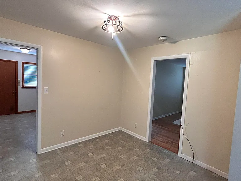 2106 Giles Dr NE — Photo 10