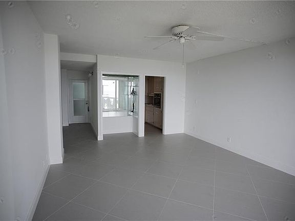 3rd image of 2840 N Ocean Blvd