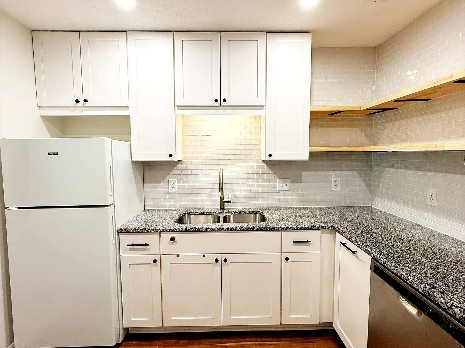 4002 Hounds Chase Dr — Photo 4
