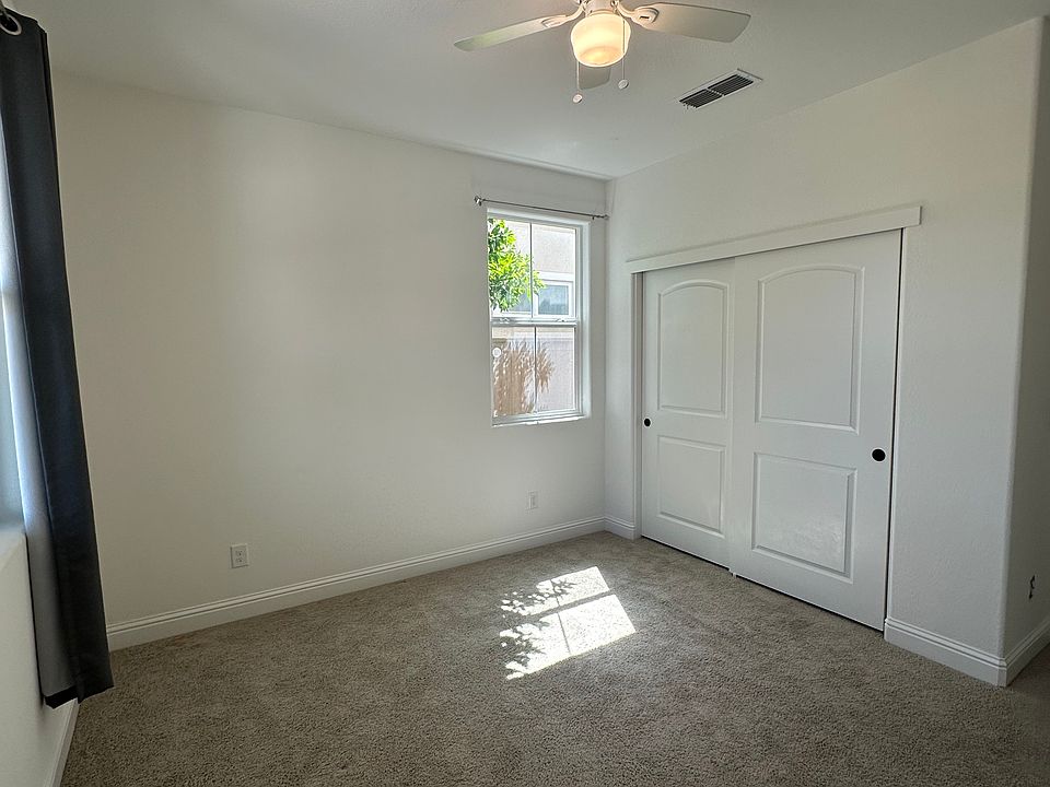 1st image of 1820 Estrada Dr