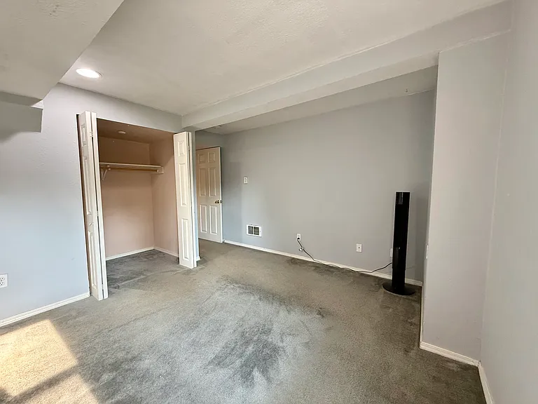 515 NW Irving St #A — Photo 12