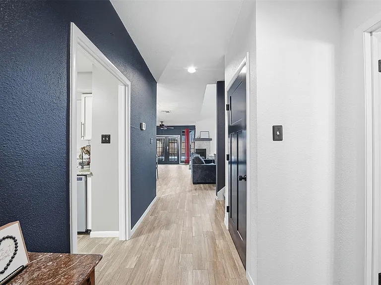 3226 Poe Dr — Photo 4