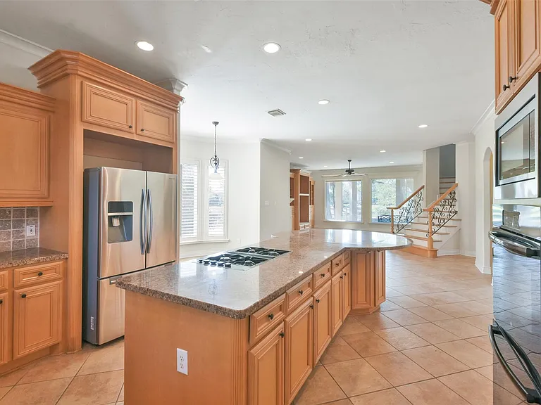 8114 Hideaway Lake Cir — Photo 12