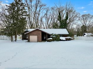 15 Summit Ave, Manalapan, NJ 07726