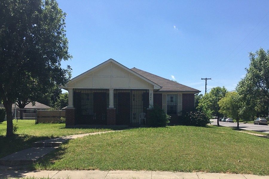 1st image of 2504 Ron Baker Dr
