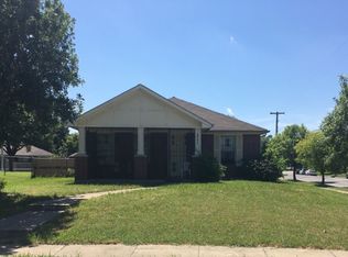 2504 Ron Baker Dr, Dallas, TX 75227