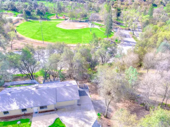1410 Country Club Dr, Placerville, CA 95667