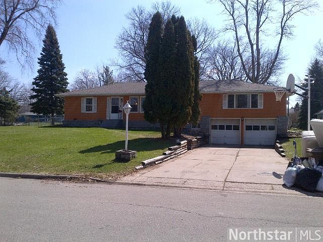 1st image of 572 Hiawatha Ave