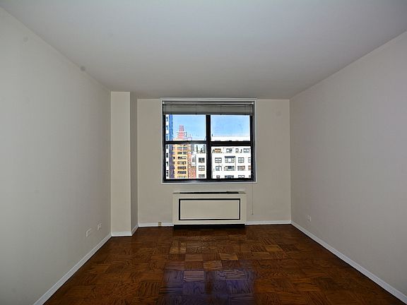 3rd image of 400 E 71st St APT 18m