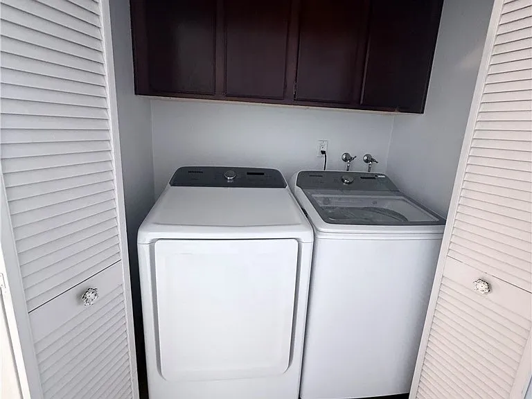 8620 Cremona Dr — Photo 22