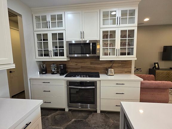 4th image of 14590 W PASADENA Avenue