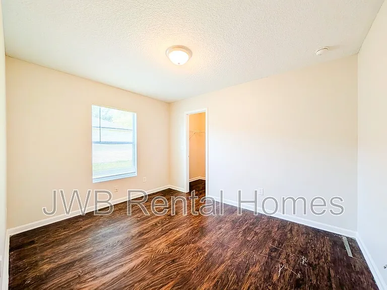 4372 Melissa Ct W — Photo 7