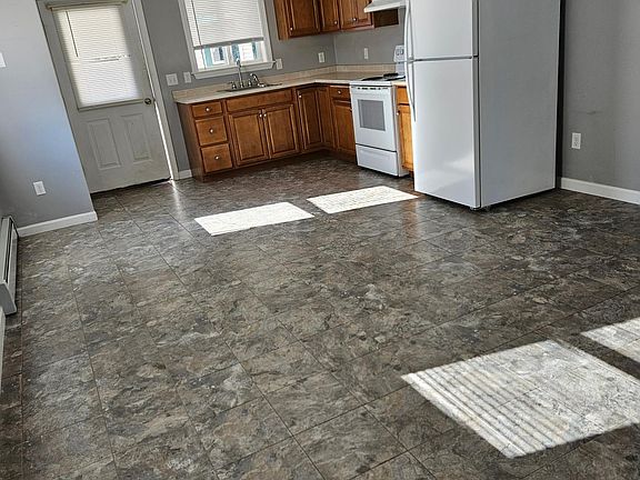 Open kitchen/living room