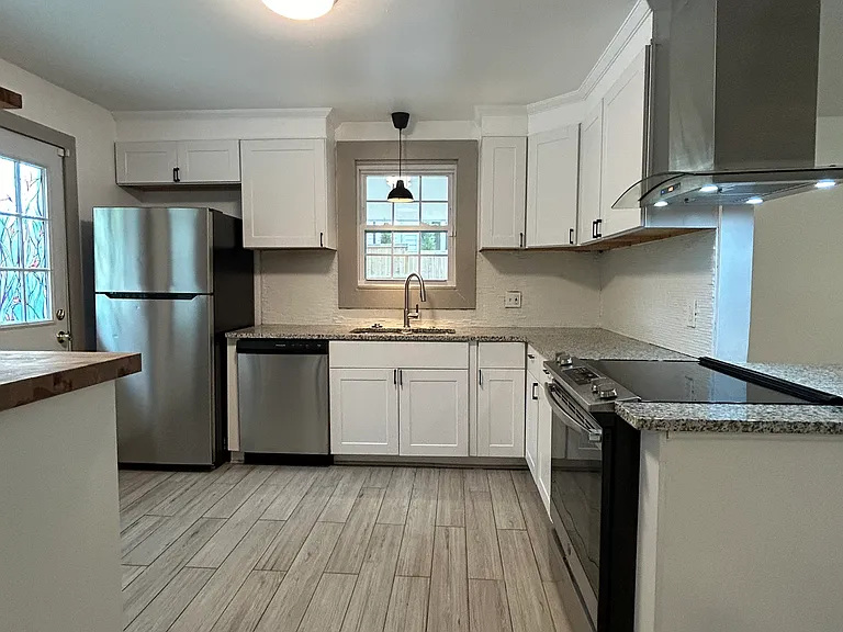 218 McKennell Dr — Photo 7