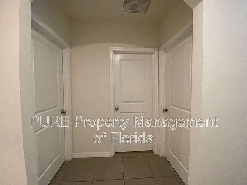 4 bed, 2.0 bath, 1827 sqft, $1,995 — Photo 3
