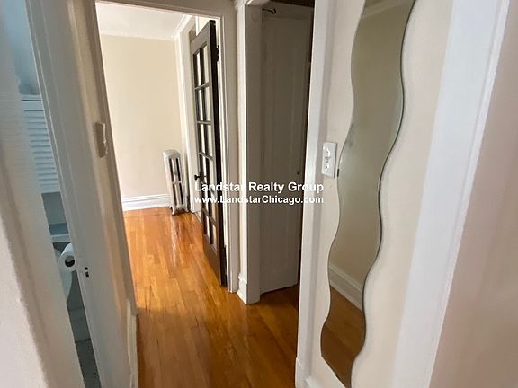 5th image of 2621 W Gunnison St #I1