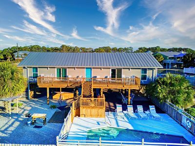 601 E Gorrie Dr, Saint George Island, FL, 32328
