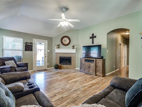5th image of 1417 Samantha Creek Dr