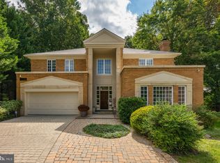 10024 Chartwell Manor Ct, Rockville, MD 20854