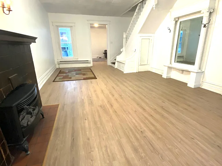 812 Chestnut St — Photo 1