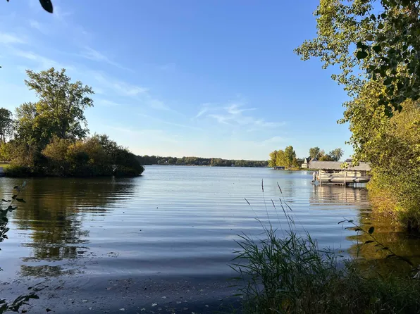 1178 Clubhouse Dr, Lake Isabella, MI 48893