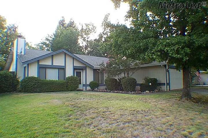 125 McFarland Dr photo 1