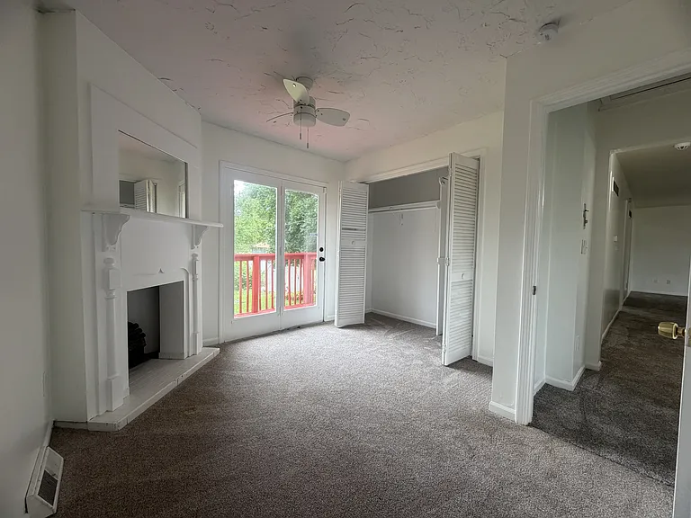 1208 S Mayview Ave — Photo 12