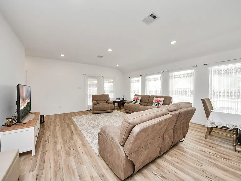 21927 Citrus Grove Ct — Photo 20