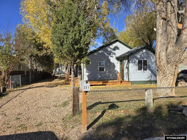 221 Beryl St, Kemmerer, WY 83101