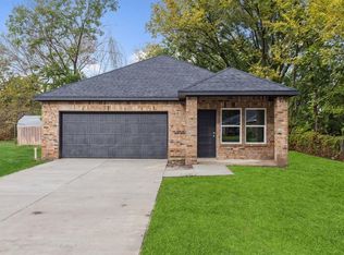 904 S Catherine St, Terrell, TX 75160