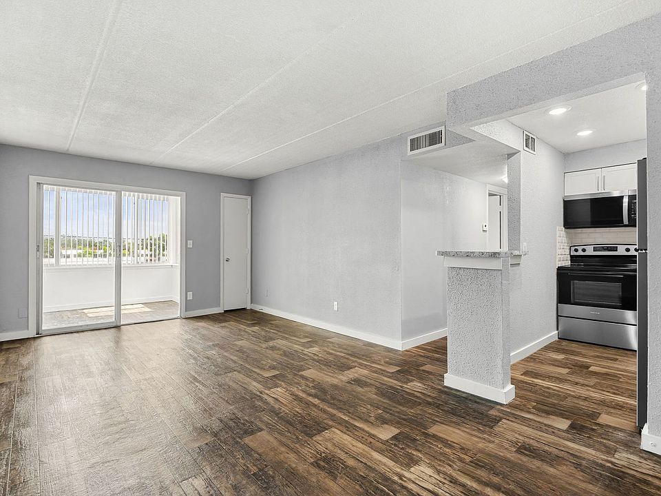 1st image of 3435 3rd Ave N APT 101
