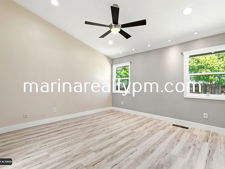208 Buttercup Cir — Photo 44