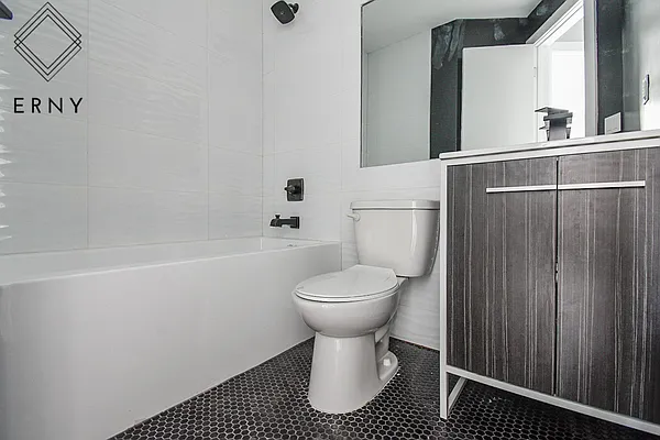 Rented by ERNY LLC | media 10