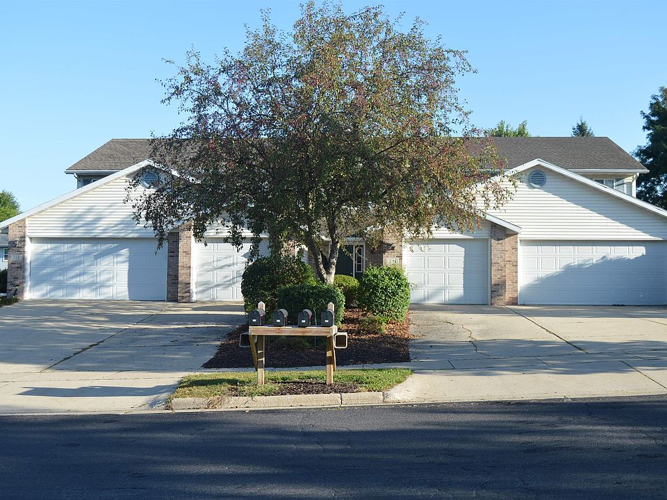 1st image of 209-215 E School Rd