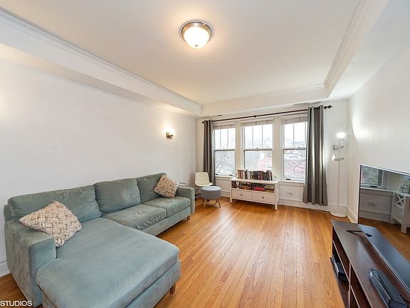 2nd image of 625 Washington Blvd APT 3