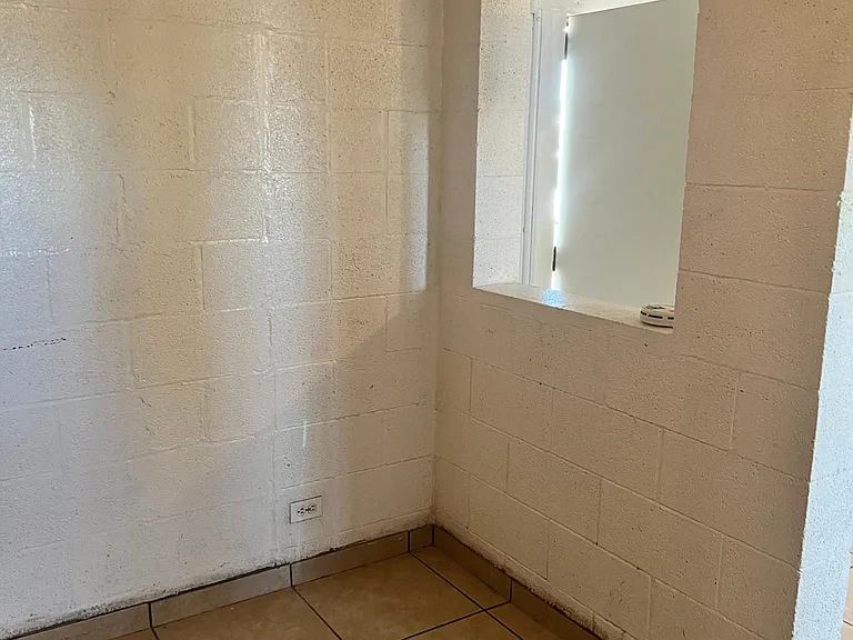 524 W Frontier St #3 — Photo 2