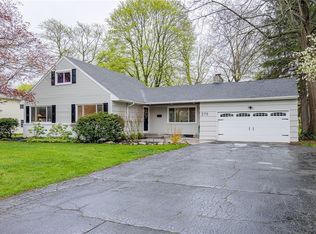 275 Maywood Dr, Rochester, NY 14618