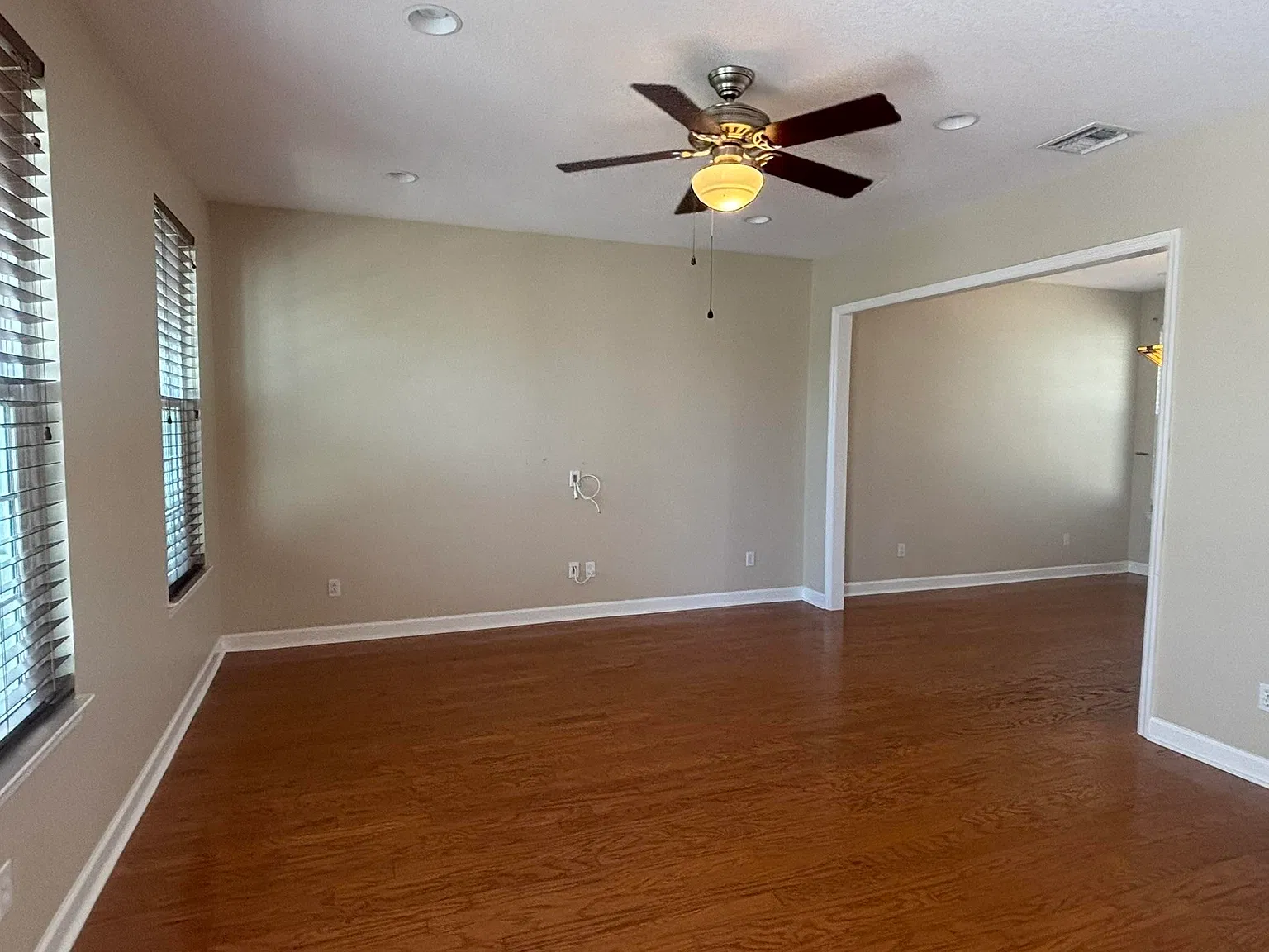 2 bed, 2.5 bath, 1324 sqft, $1,850 — Photo 4