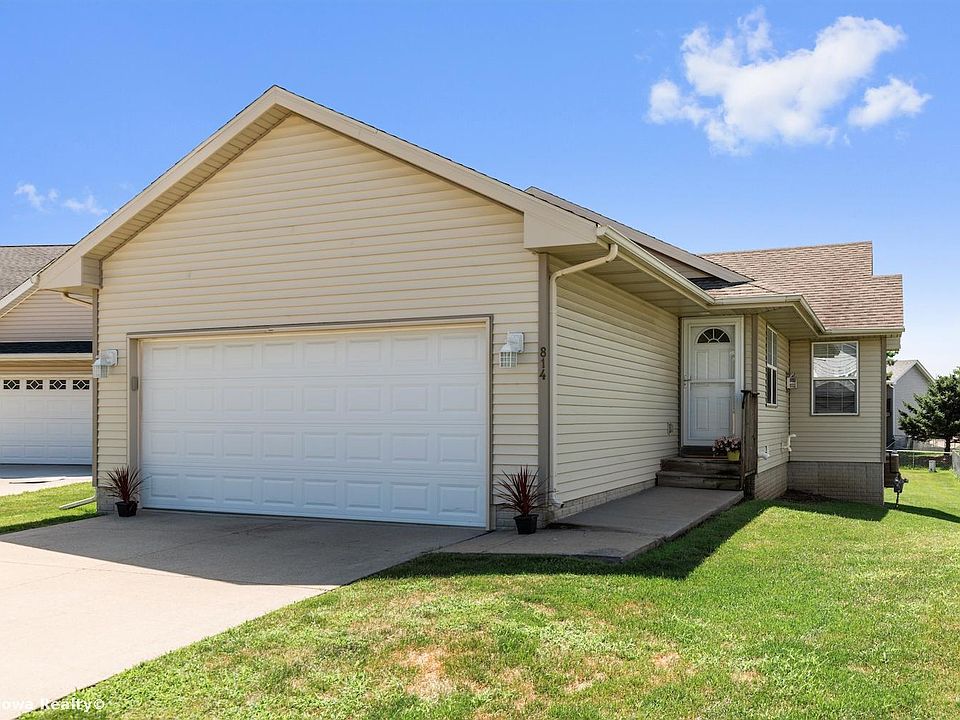 1st image of 814 Green Breeze Cir
