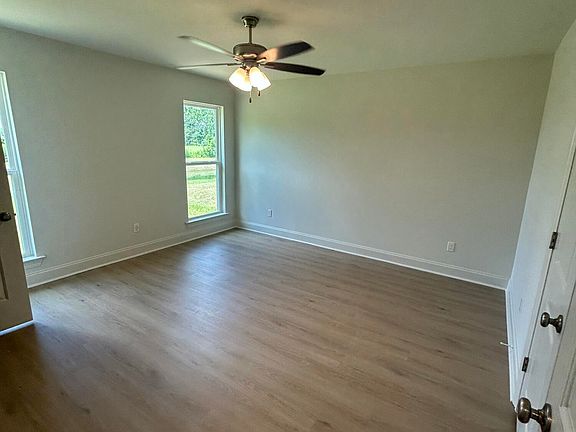5th image of 235 Camerons Cove Dr