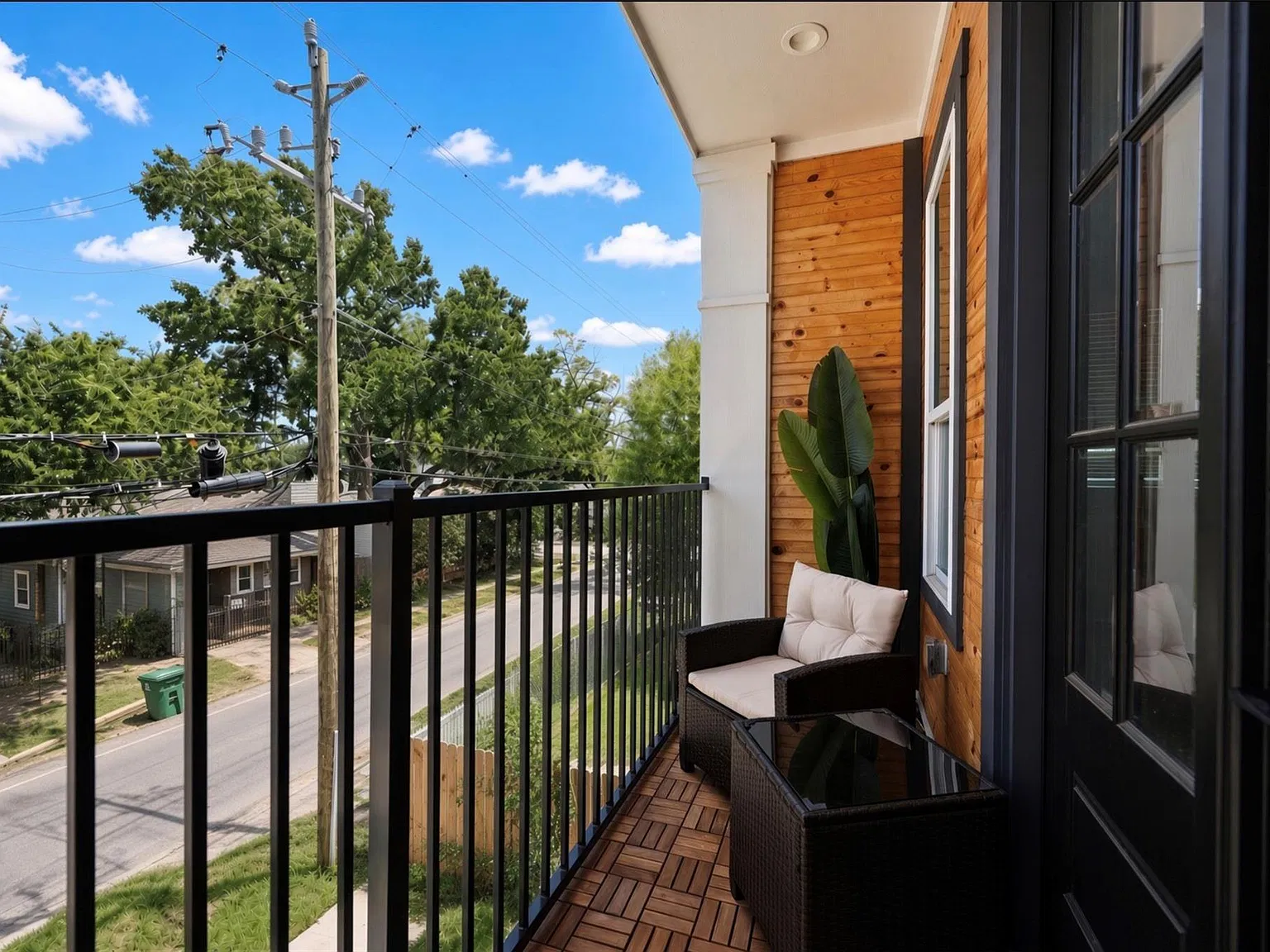 3 bed, 3.5 bath, 2264 sqft, $6,500 — Photo 4