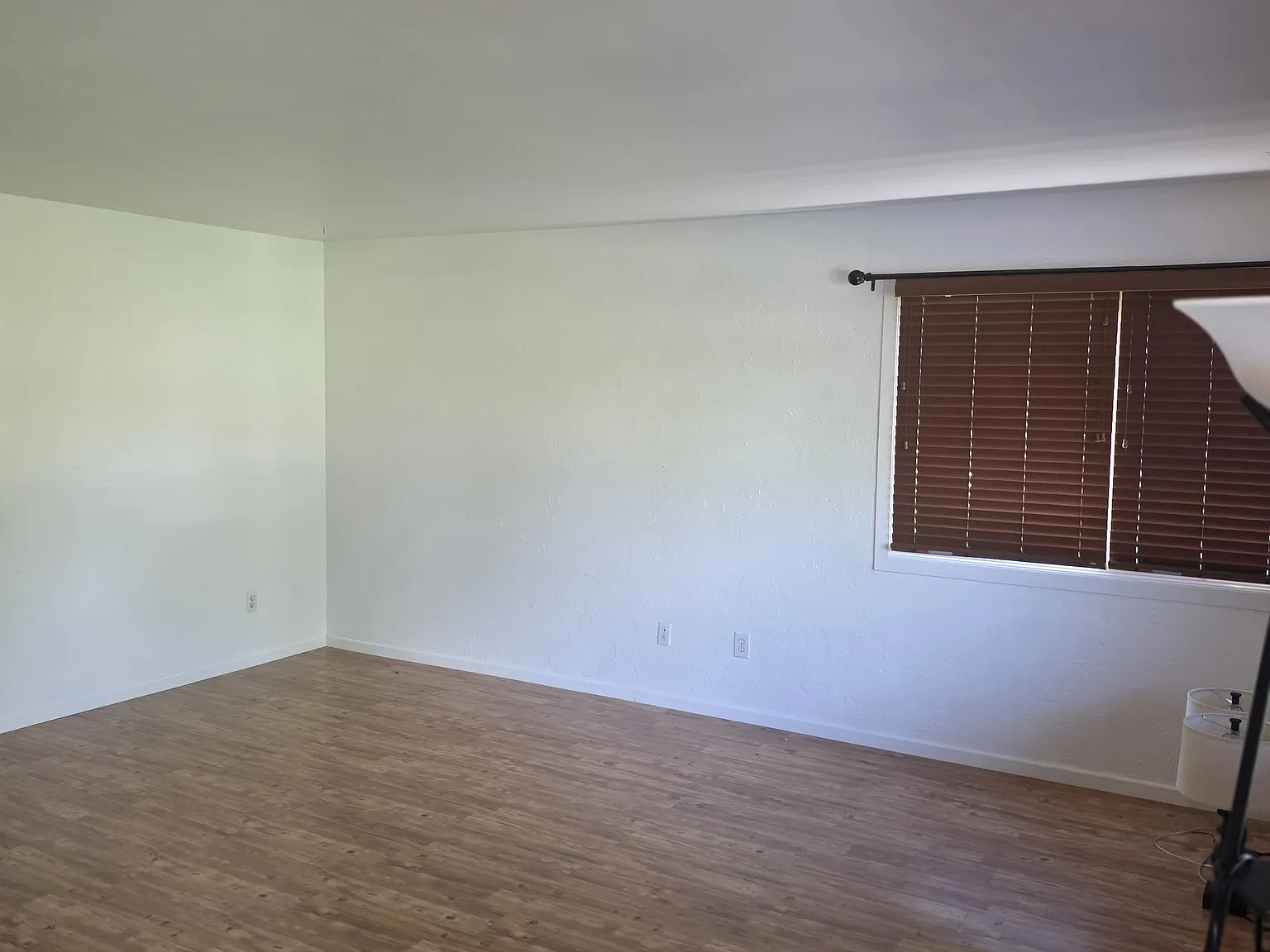 2 bed, 1.5 bath, 1216 sqft, $1,750 — Photo 4