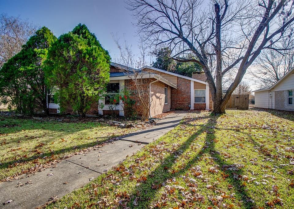 1st image of 2704 White Oak Dr