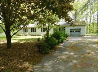 15 Van Dewark Rd, Middletown, NY 10941