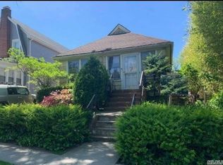 33-30 156th St, Flushing, NY 11354