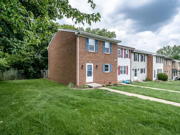 1285 Country Club Ct, Harrisonburg, VA 22802