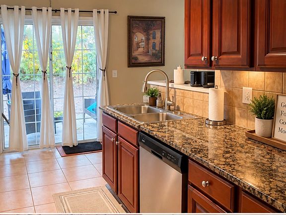 4th image of 491 Windstone Trl