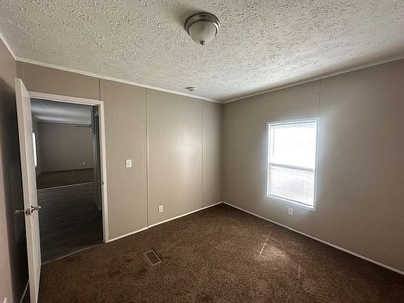 4th image of 9011 Fairglade Dr N